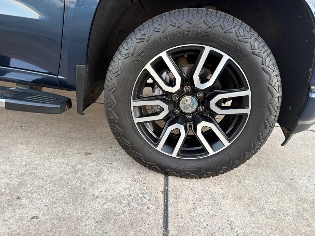 Chevrolet Silverado 1500 4WD Crew Cab 147" Custom 2019