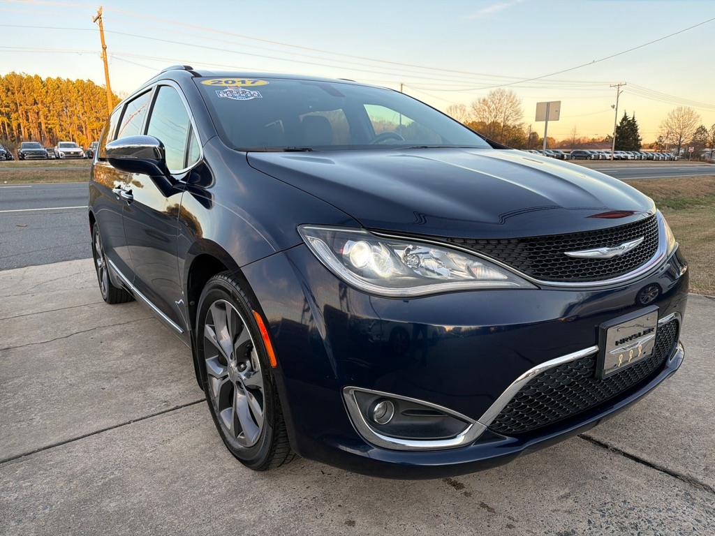 Chrysler Pacifica Limited FWD 2017