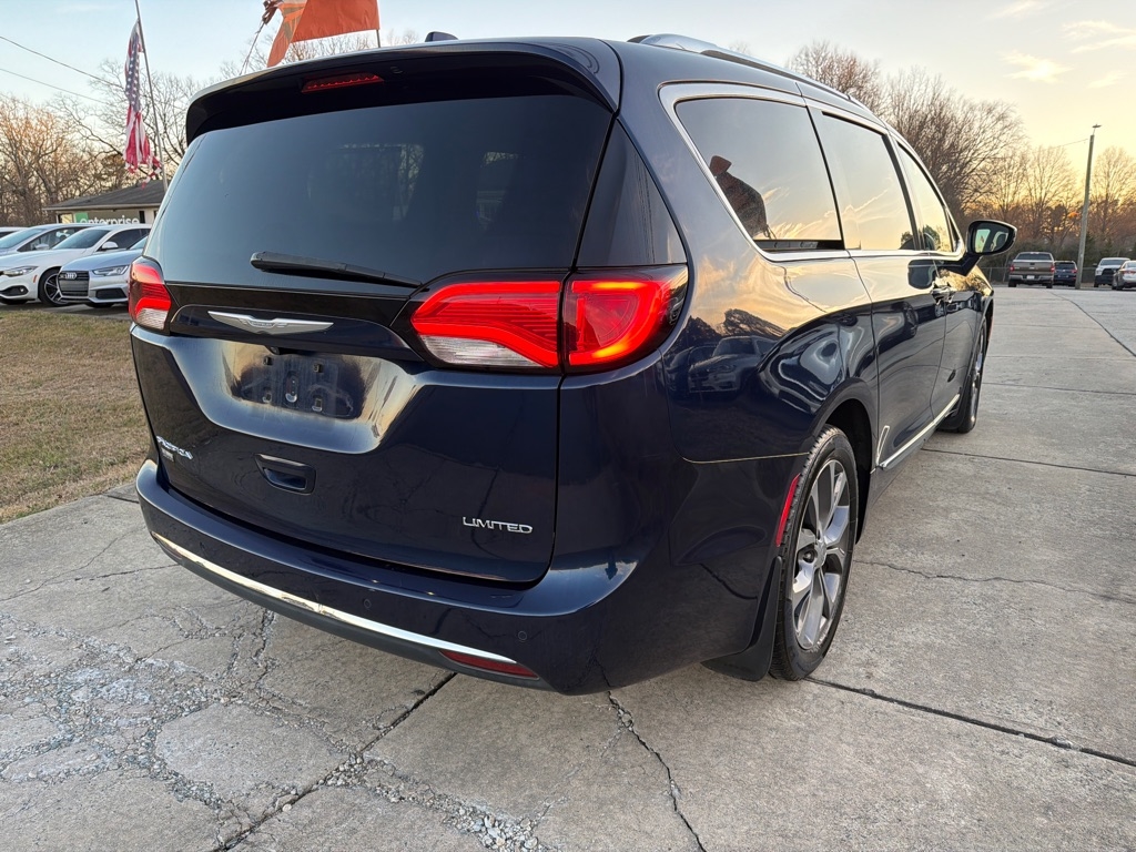 Chrysler Pacifica Limited FWD 2017