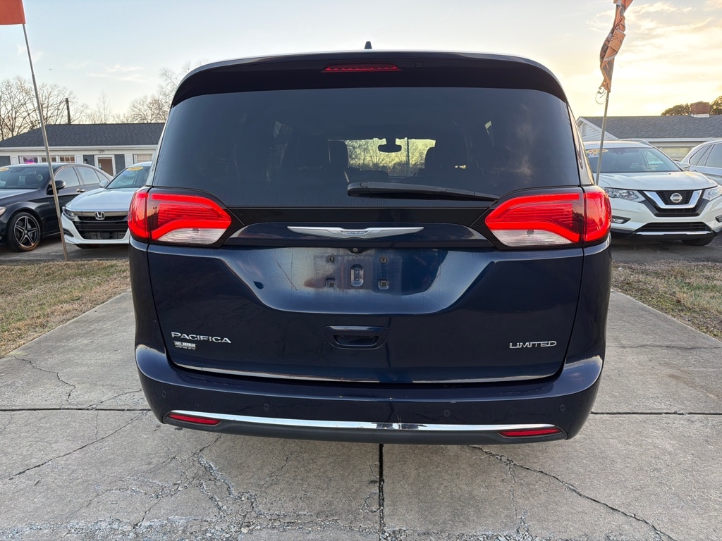 Chrysler Pacifica Limited FWD 2017