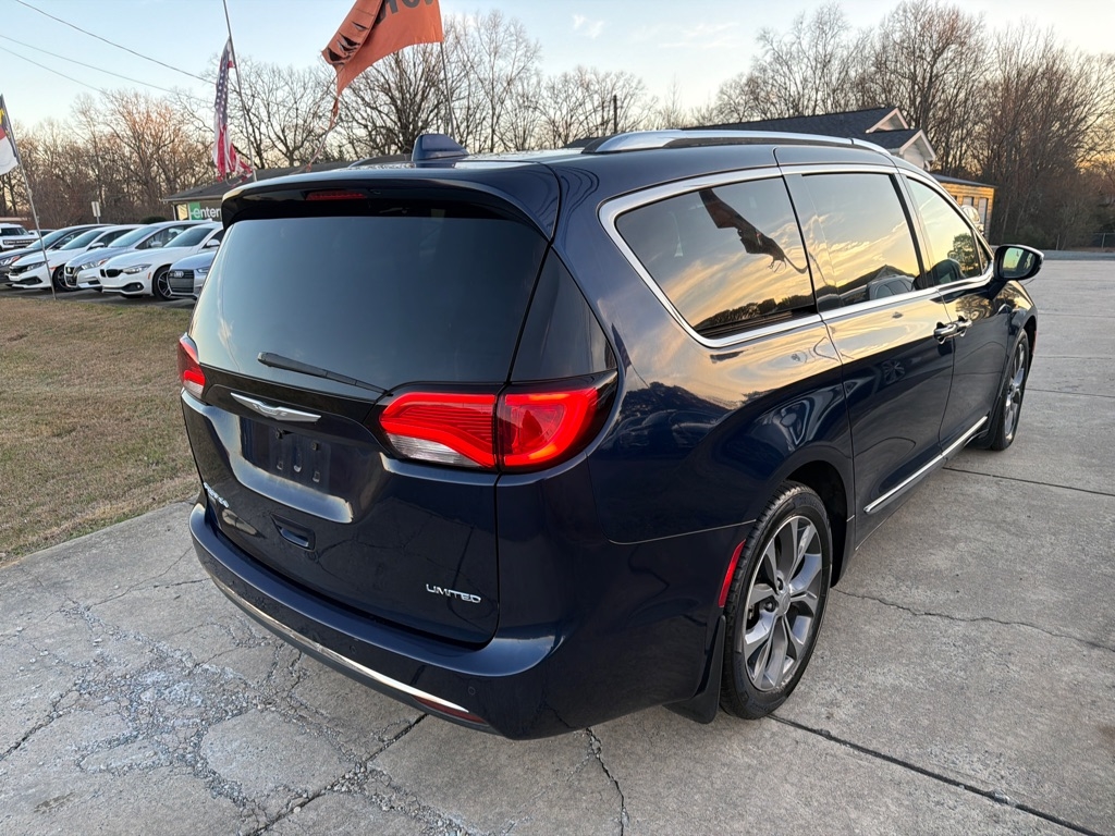 Chrysler Pacifica Limited FWD 2017