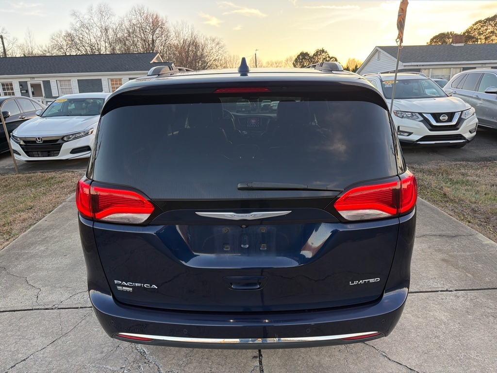 Chrysler Pacifica Limited FWD 2017