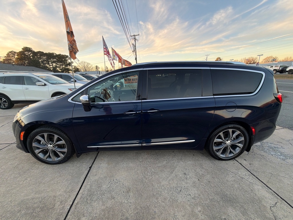 Chrysler Pacifica Limited FWD 2017