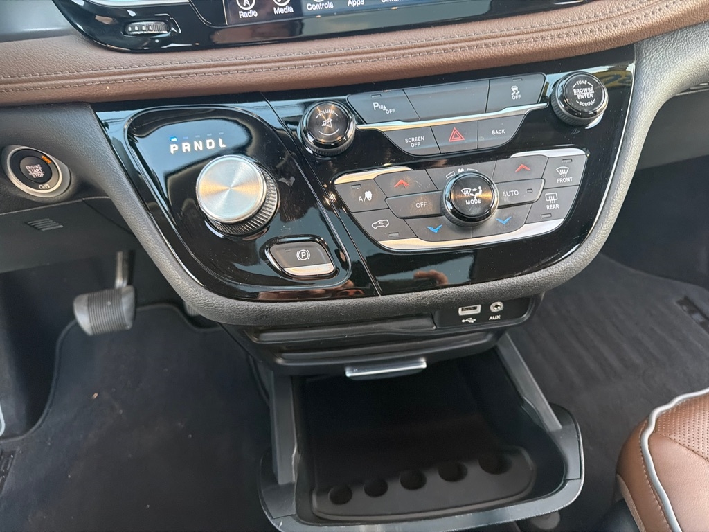 Chrysler Pacifica Limited FWD 2017