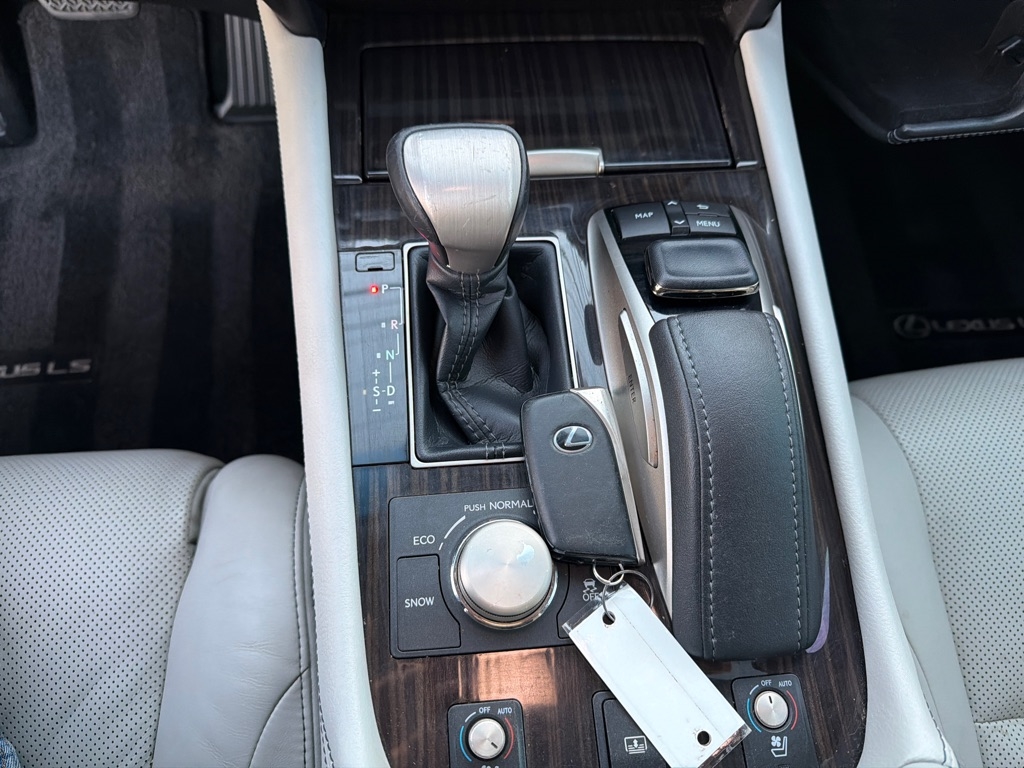 Lexus LS LS 460 RWD 2017