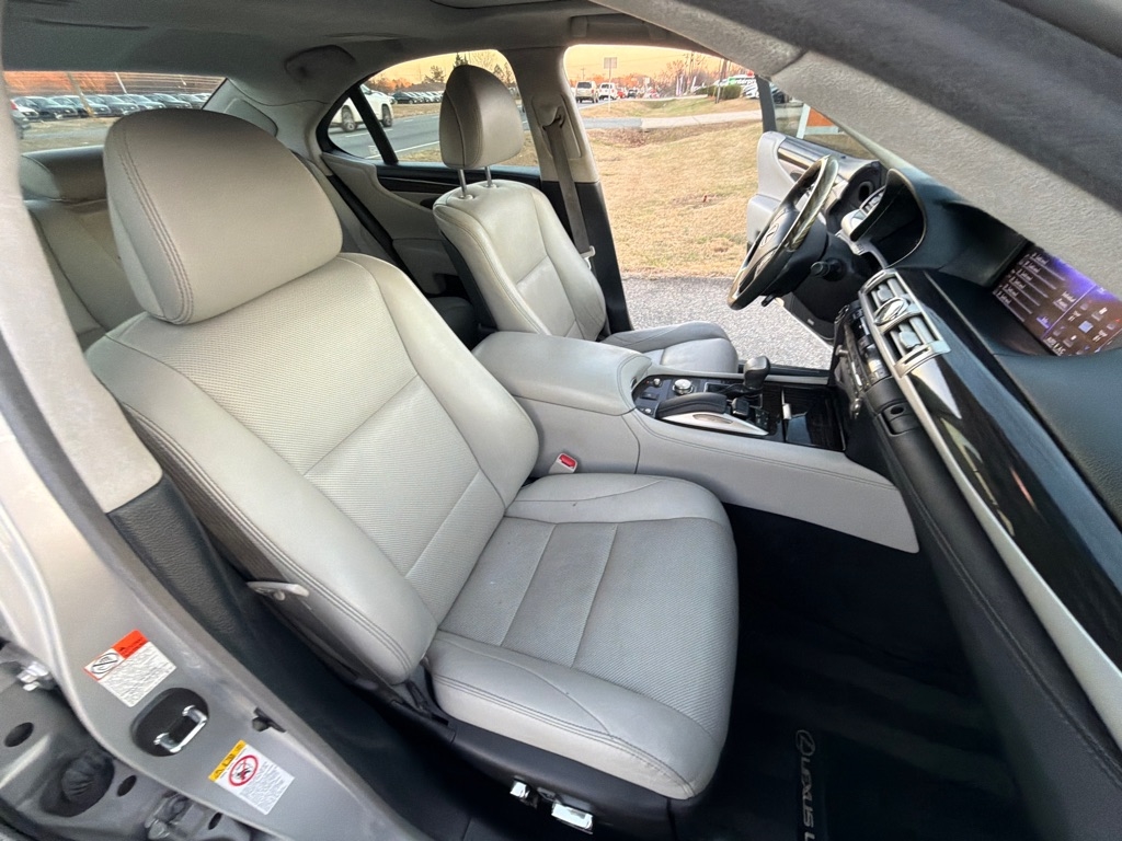 Lexus LS LS 460 RWD 2017