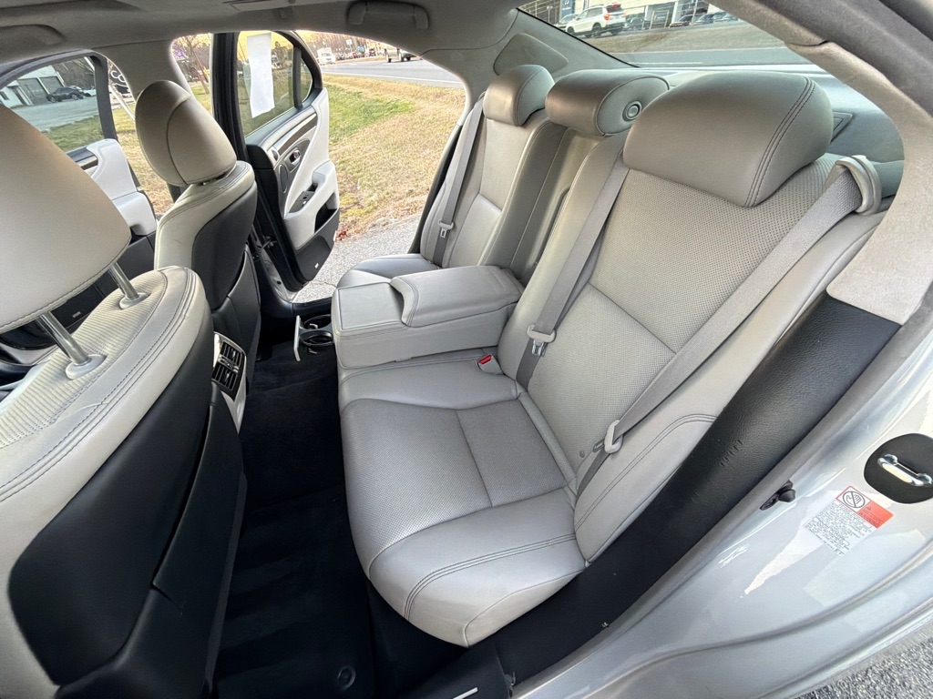 Lexus LS LS 460 RWD 2017