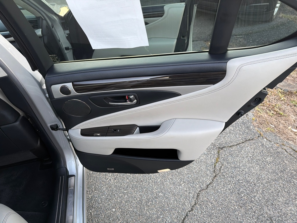 Lexus LS LS 460 RWD 2017