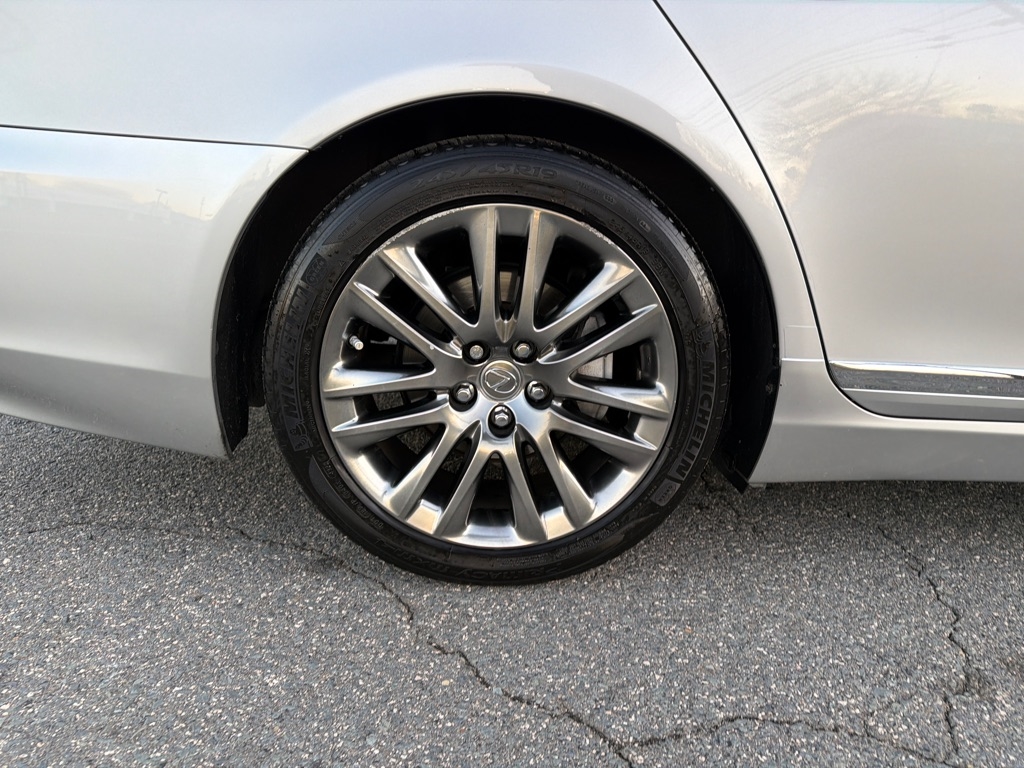 Lexus LS LS 460 RWD 2017