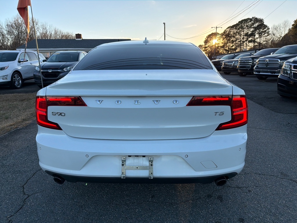 Volvo S90 T5 FWD Momentum 2018