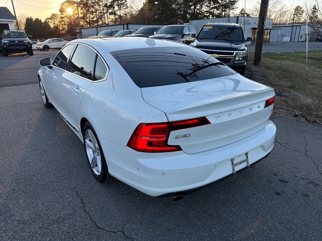 Volvo S90 T5 FWD Momentum 2018