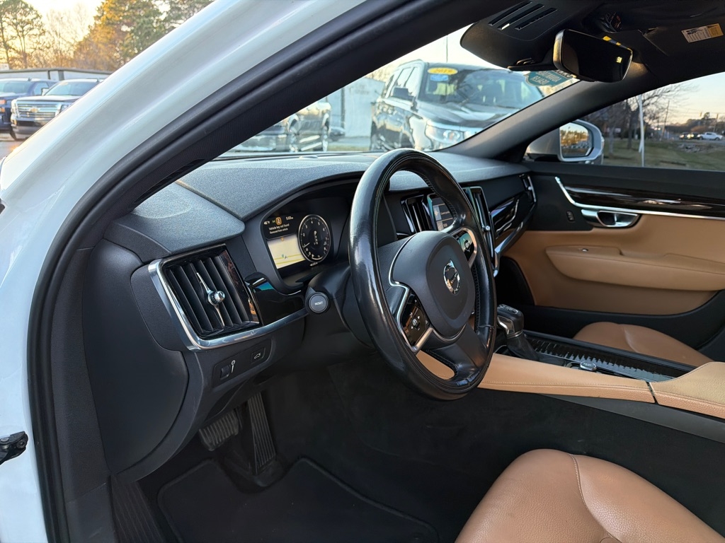 Volvo S90 T5 FWD Momentum 2018