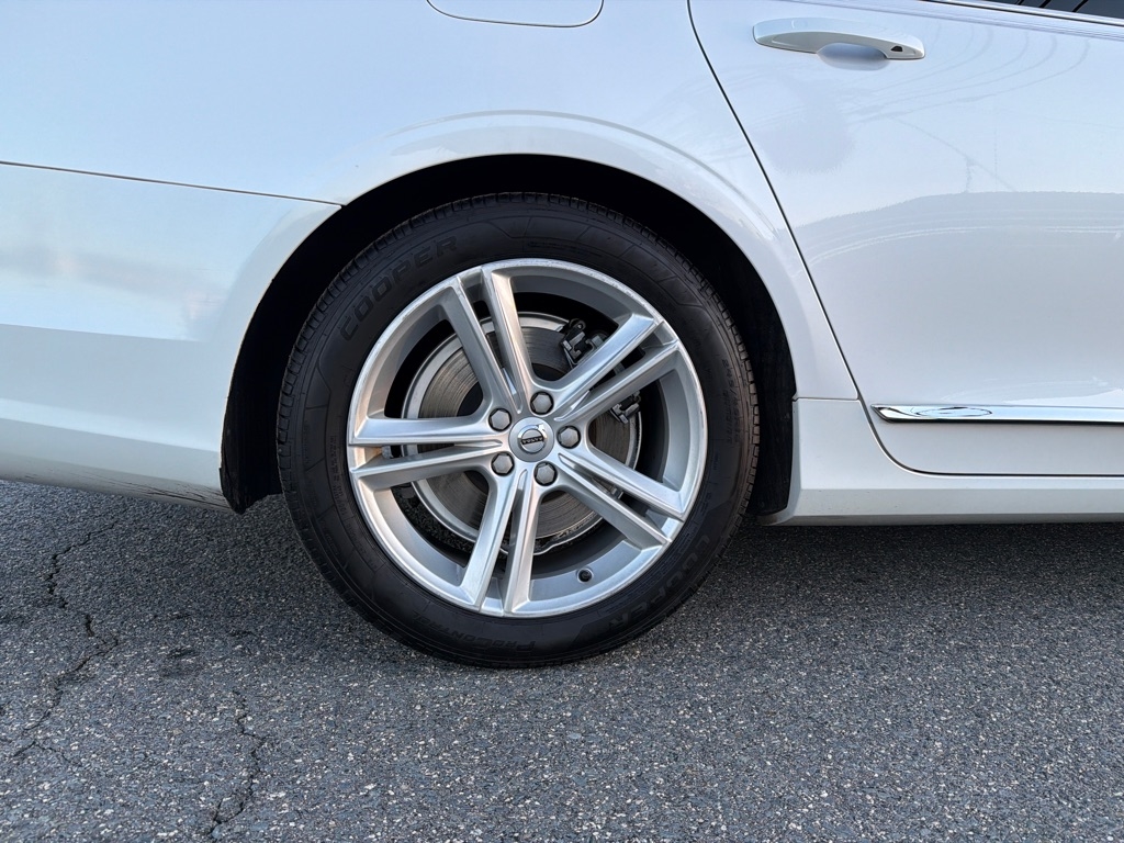 Volvo S90 T5 FWD Momentum 2018