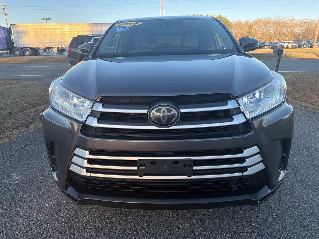 Toyota Highlander LE V6 AWD (Natl) 2018