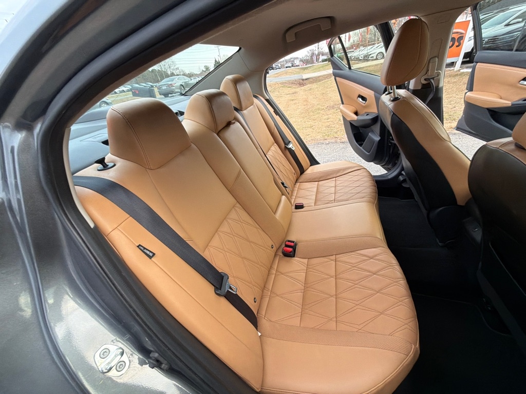 Nissan Sentra SV CVT 2021