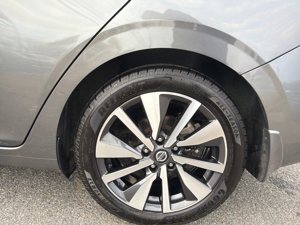 Nissan Sentra SV CVT 2021