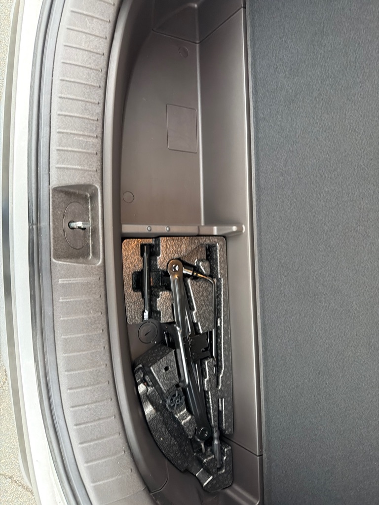 Hyundai Santa Fe SE 2.4L Auto FWD 2019