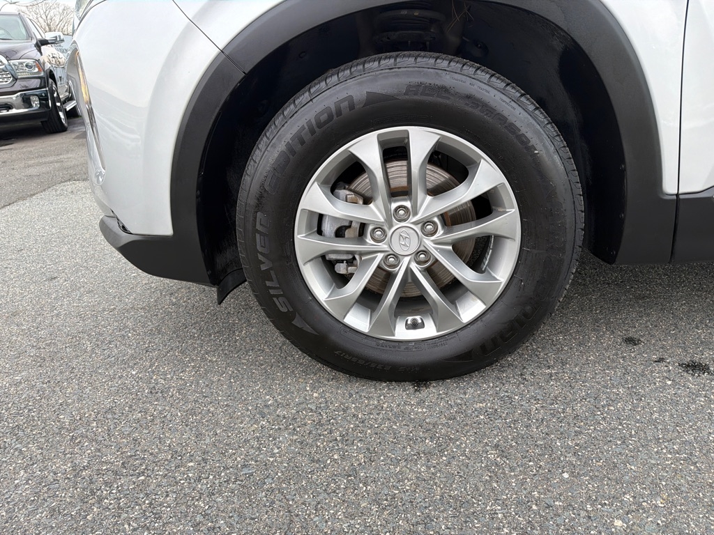 Hyundai Santa Fe SE 2.4L Auto FWD 2019