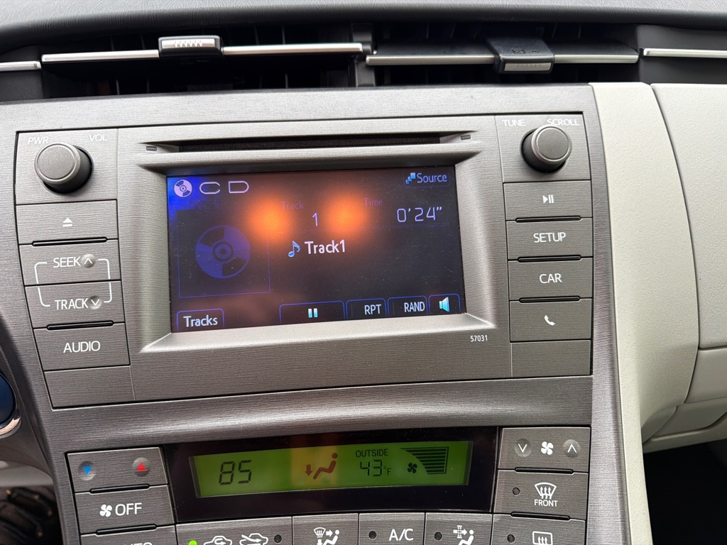 Toyota Prius 5dr HB Three (Natl) 2012