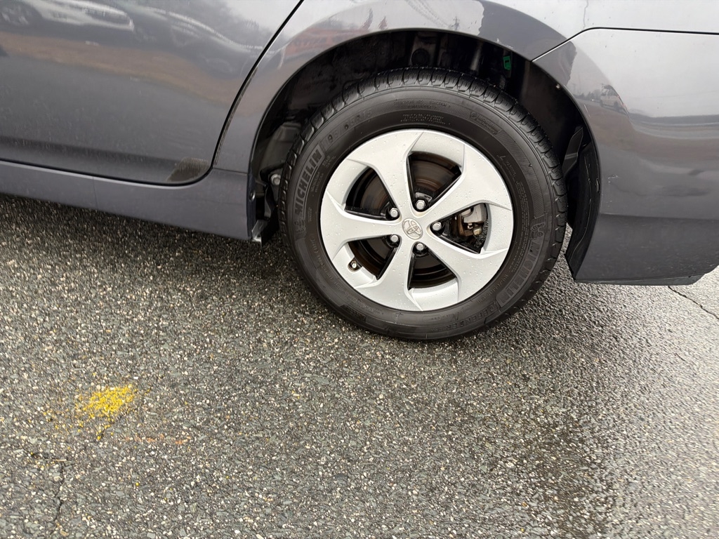 Toyota Prius 5dr HB Three (Natl) 2012