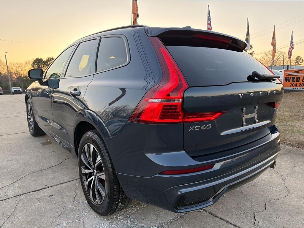 Volvo XC60 B5 AWD Plus Dark Theme 2024