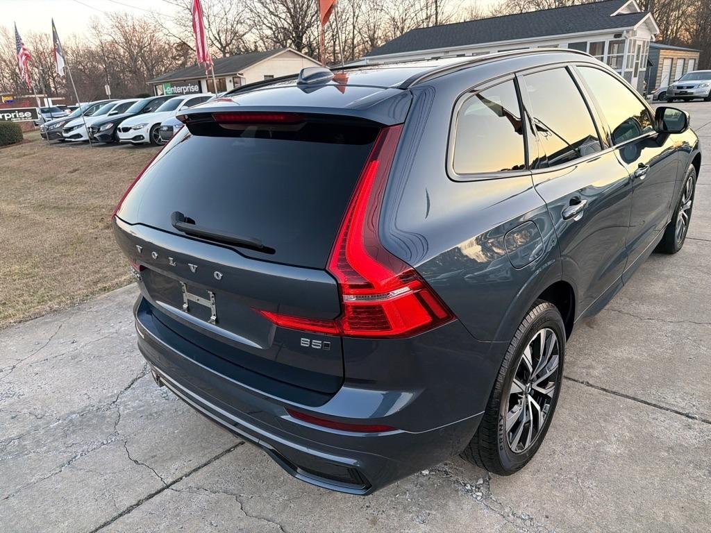 Volvo XC60 B5 AWD Plus Dark Theme 2024