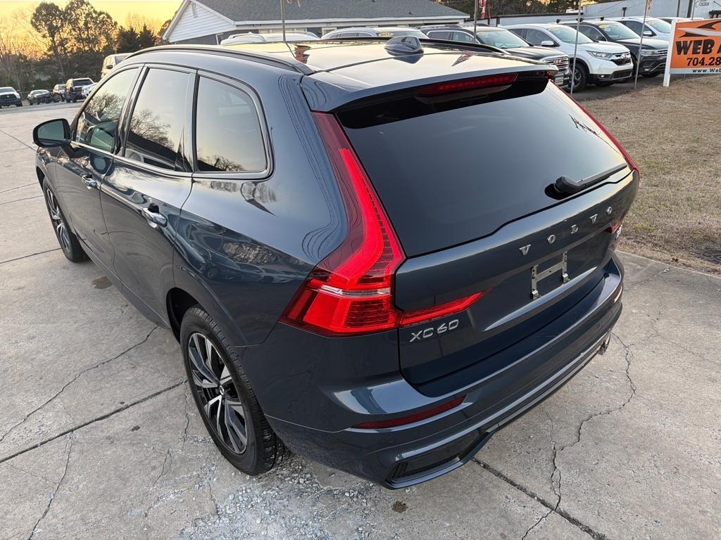 Volvo XC60 B5 AWD Plus Dark Theme 2024