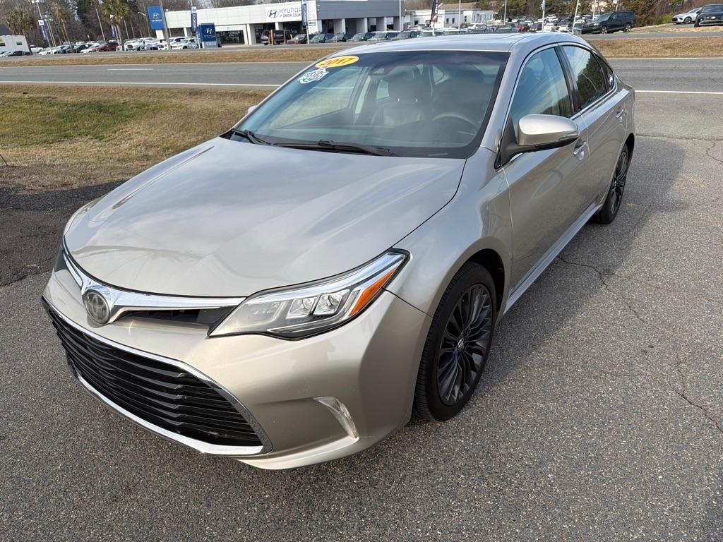 Toyota Avalon XLE Premium (Natl) 2017