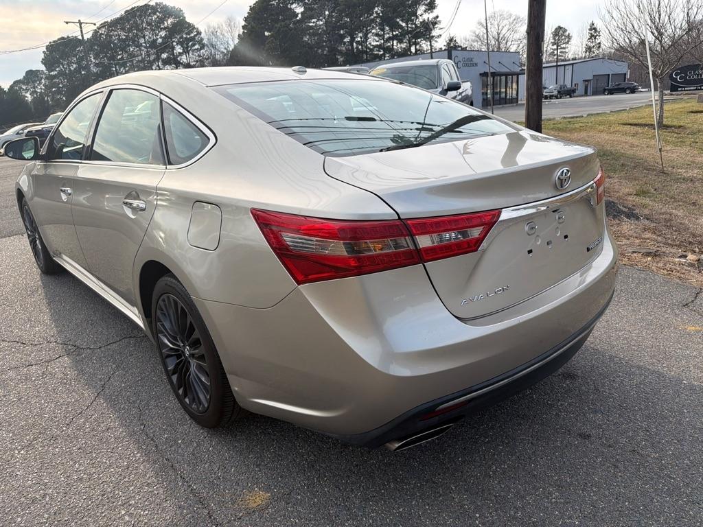 Toyota Avalon XLE Premium (Natl) 2017