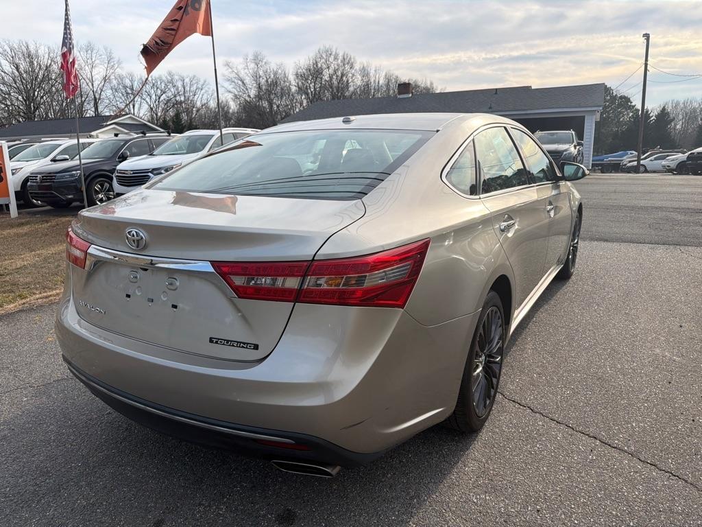 Toyota Avalon XLE Premium (Natl) 2017