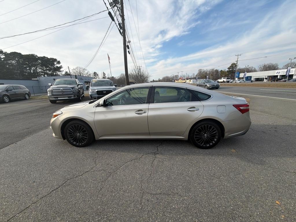 Toyota Avalon XLE Premium (Natl) 2017