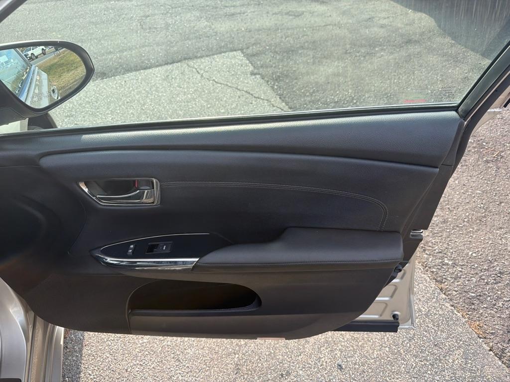 Toyota Avalon XLE Premium (Natl) 2017