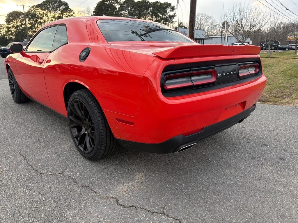 Dodge Challenger SXT RWD 2020