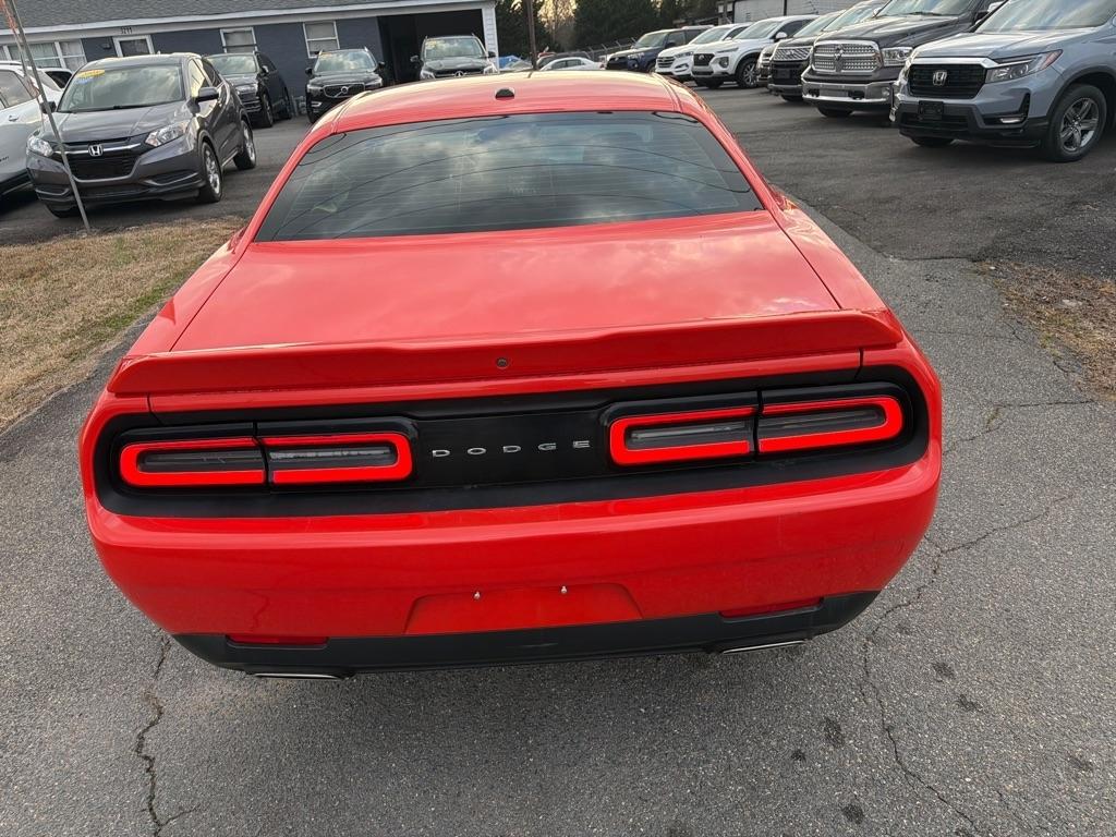 Dodge Challenger SXT RWD 2020
