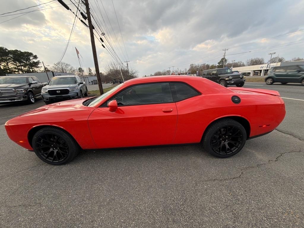 Dodge Challenger SXT RWD 2020