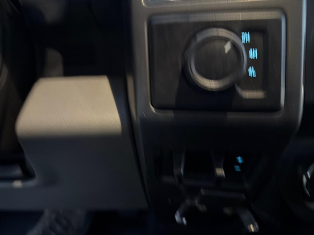 Ford Super Duty F-250 SRW King Ranch 4WD Crew Cab 8' Box 2018