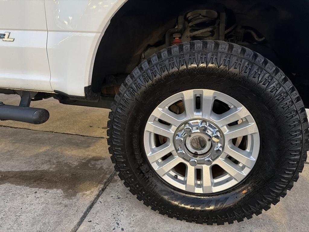 Ford Super Duty F-250 SRW King Ranch 4WD Crew Cab 8' Box 2018