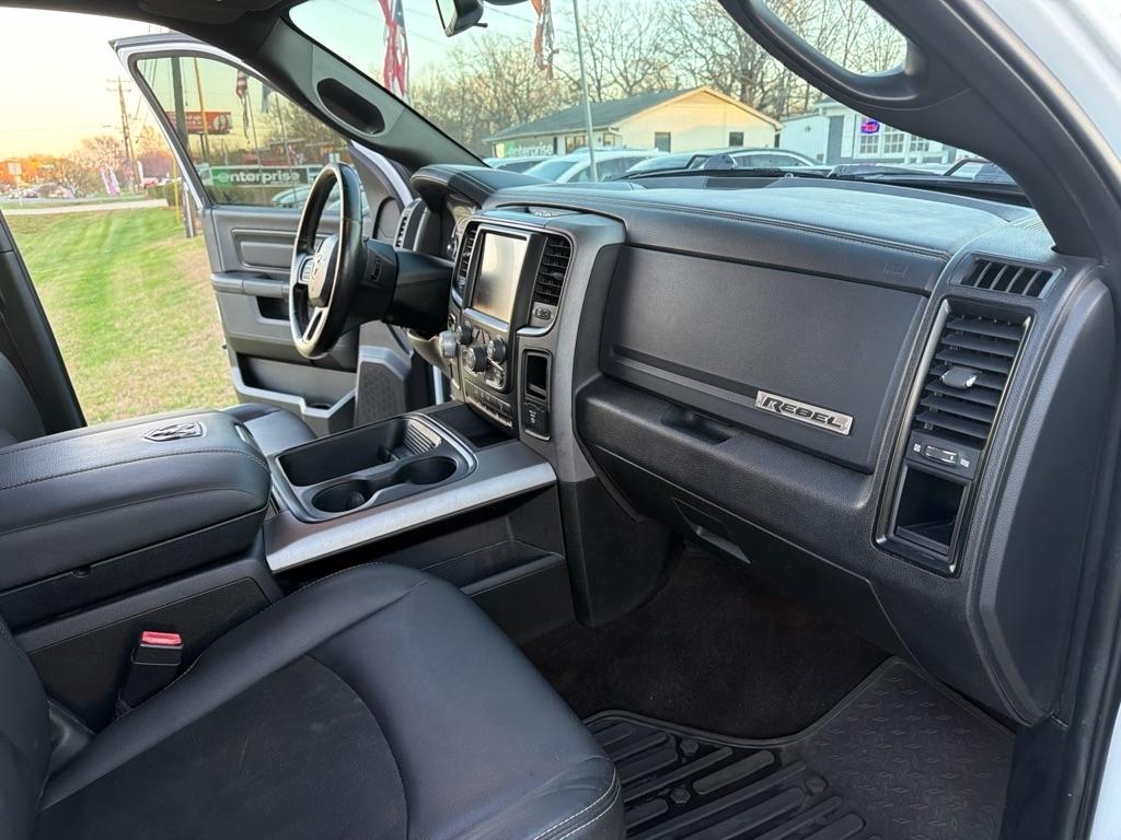 RAM 1500 Rebel 4x2 Crew Cab 5'7" Box 2017