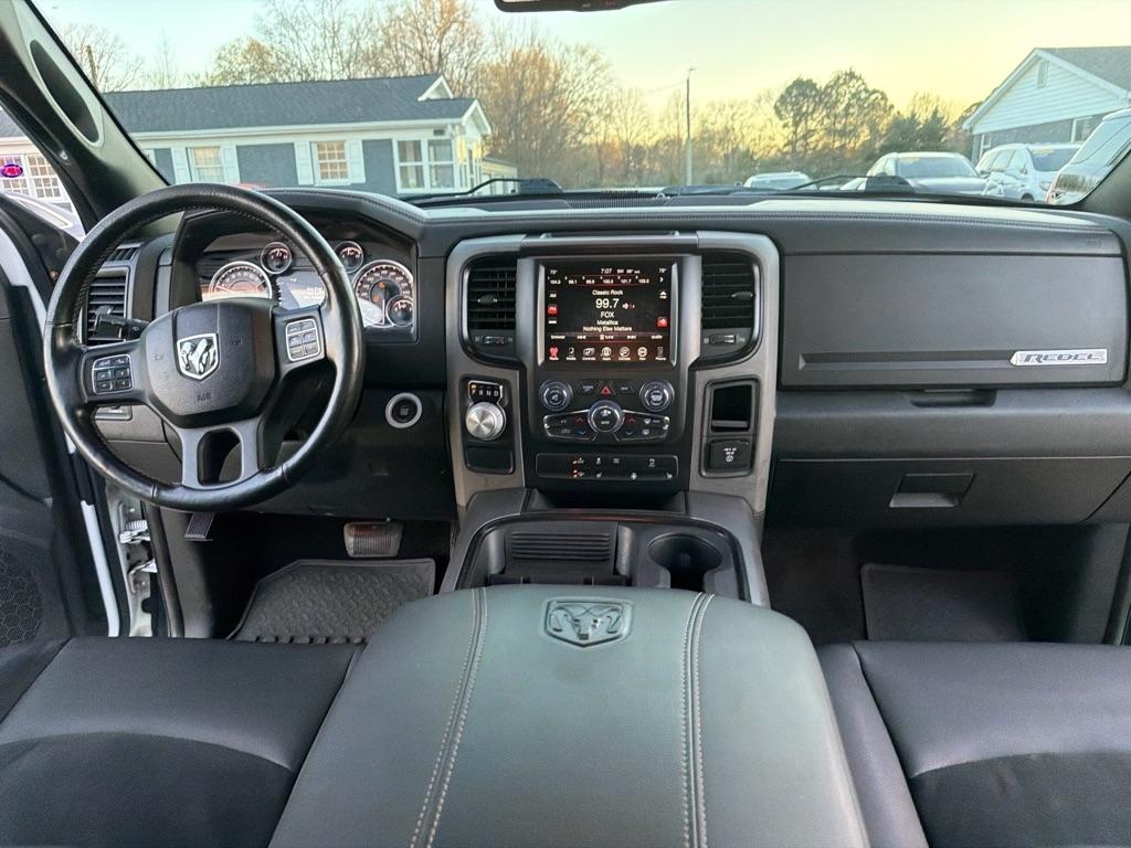RAM 1500 Rebel 4x2 Crew Cab 5'7" Box 2017