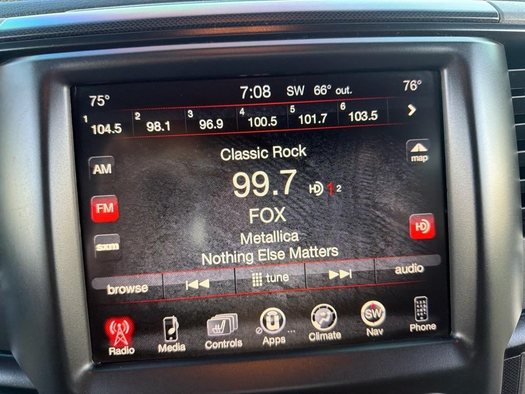 RAM 1500 Rebel 4x2 Crew Cab 5'7" Box 2017