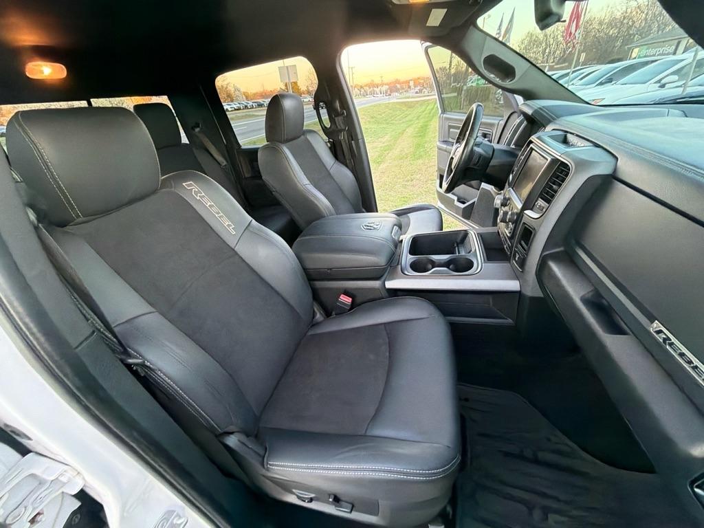 RAM 1500 Rebel 4x2 Crew Cab 5'7" Box 2017