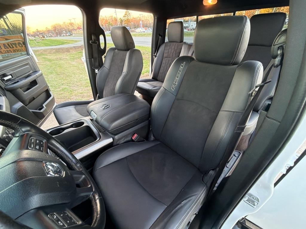 RAM 1500 Rebel 4x2 Crew Cab 5'7" Box 2017