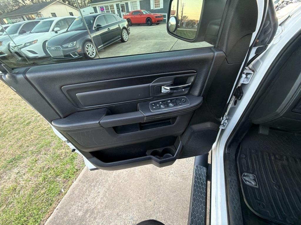 RAM 1500 Rebel 4x2 Crew Cab 5'7" Box 2017