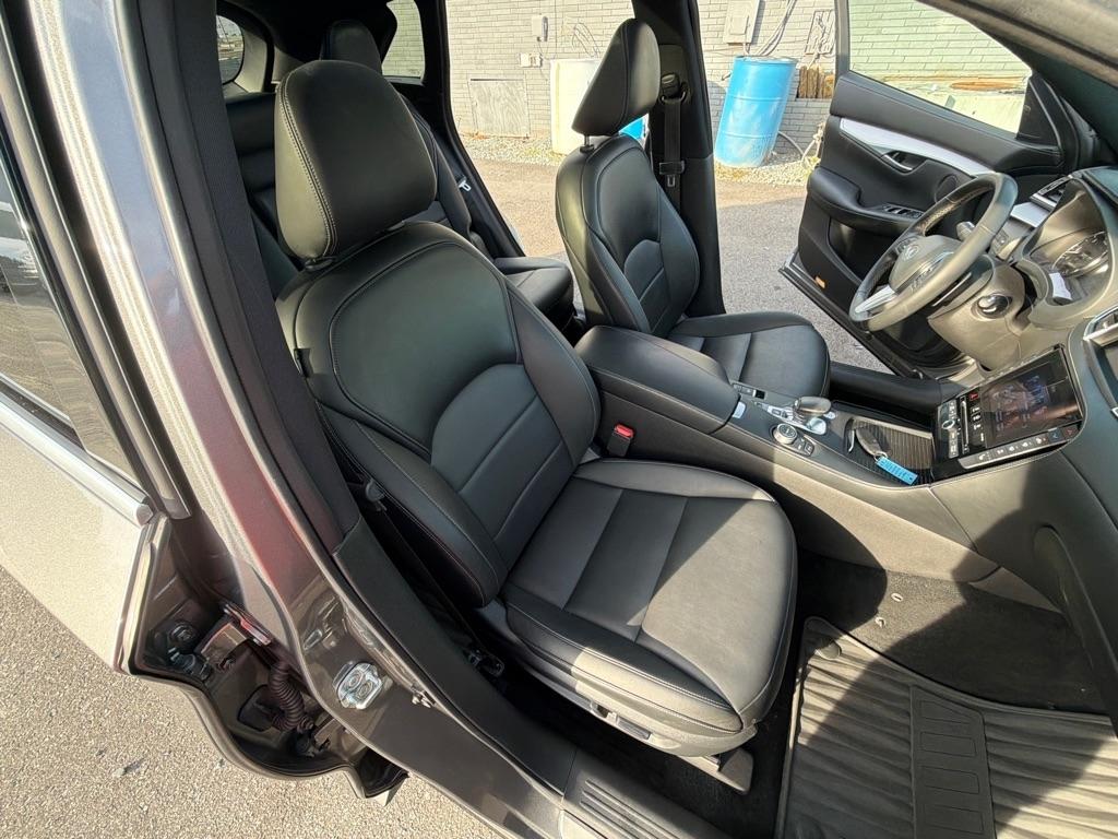 Infiniti QX50 LUXE AWD 2021