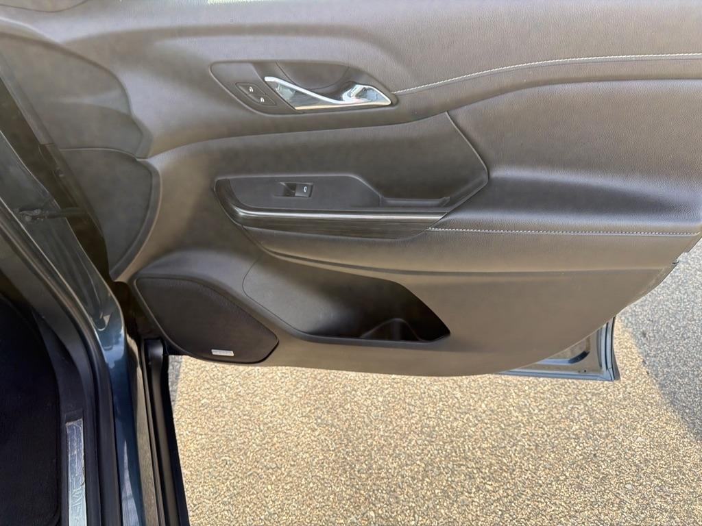 GMC Acadia FWD 4dr SLT w/SLT-1 2019