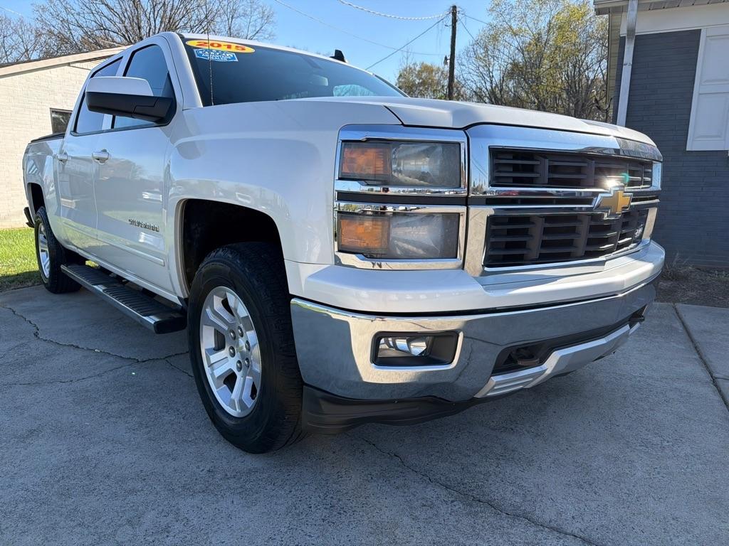 Chevrolet Silverado 1500 4WD Crew Cab 143.5" LT w/2LT 2015
