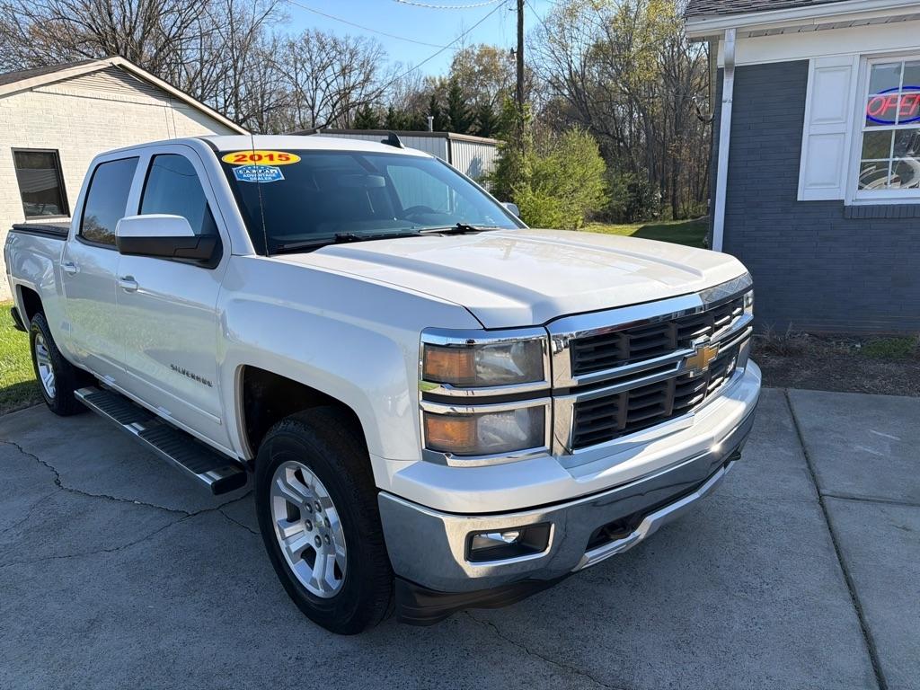 Chevrolet Silverado 1500 4WD Crew Cab 143.5" LT w/2LT 2015