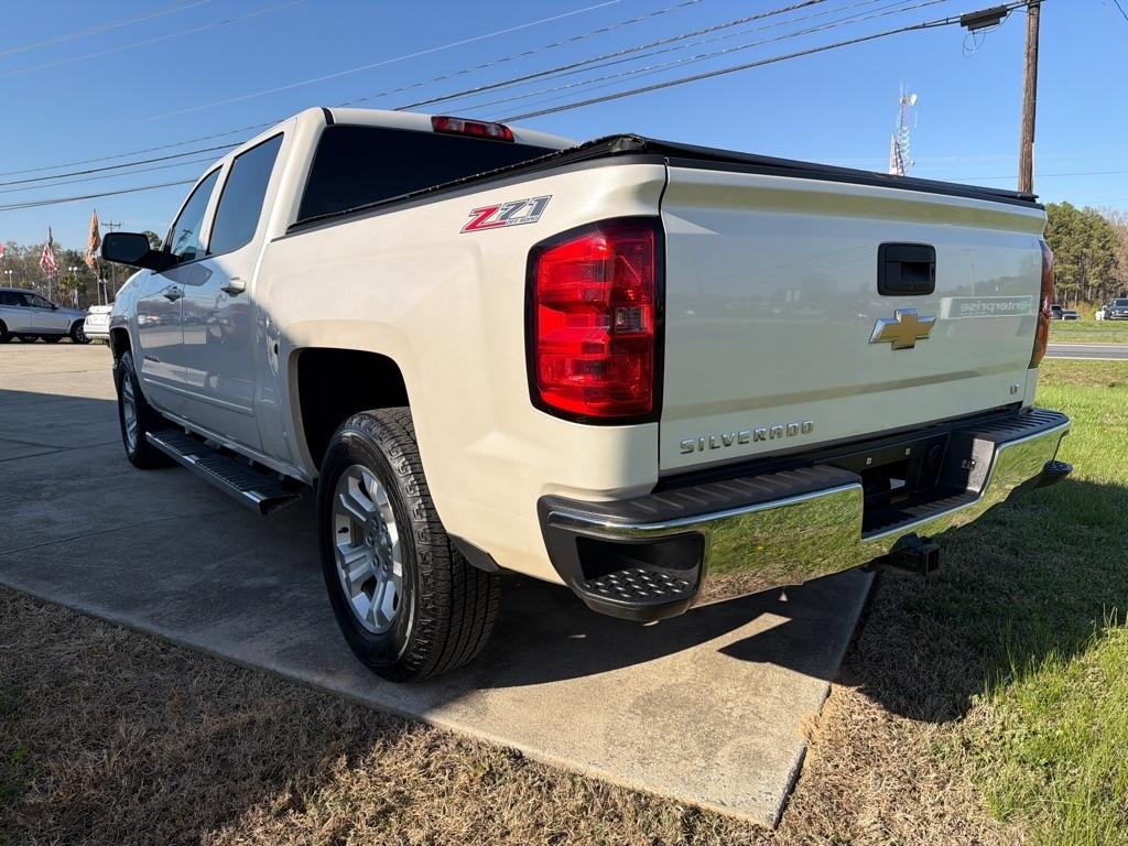 Chevrolet Silverado 1500 4WD Crew Cab 143.5" LT w/2LT 2015