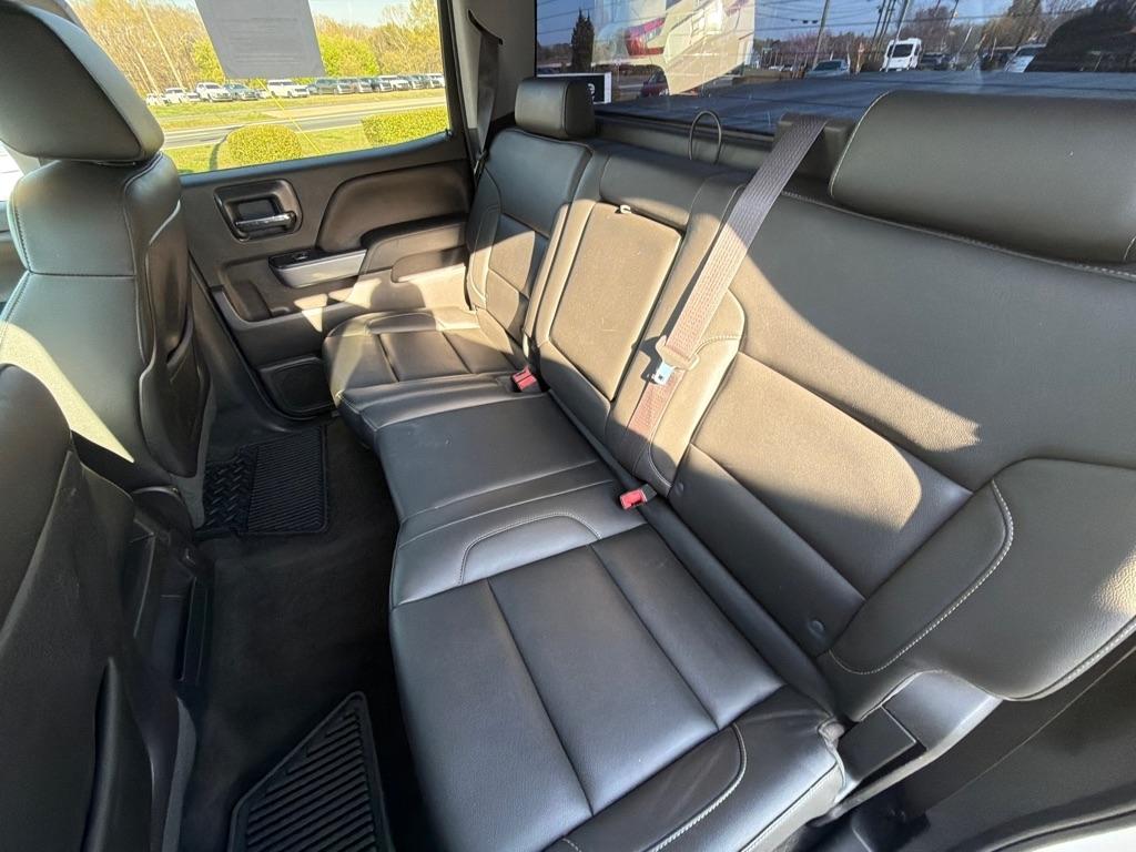 Chevrolet Silverado 1500 4WD Crew Cab 143.5" LT w/2LT 2015