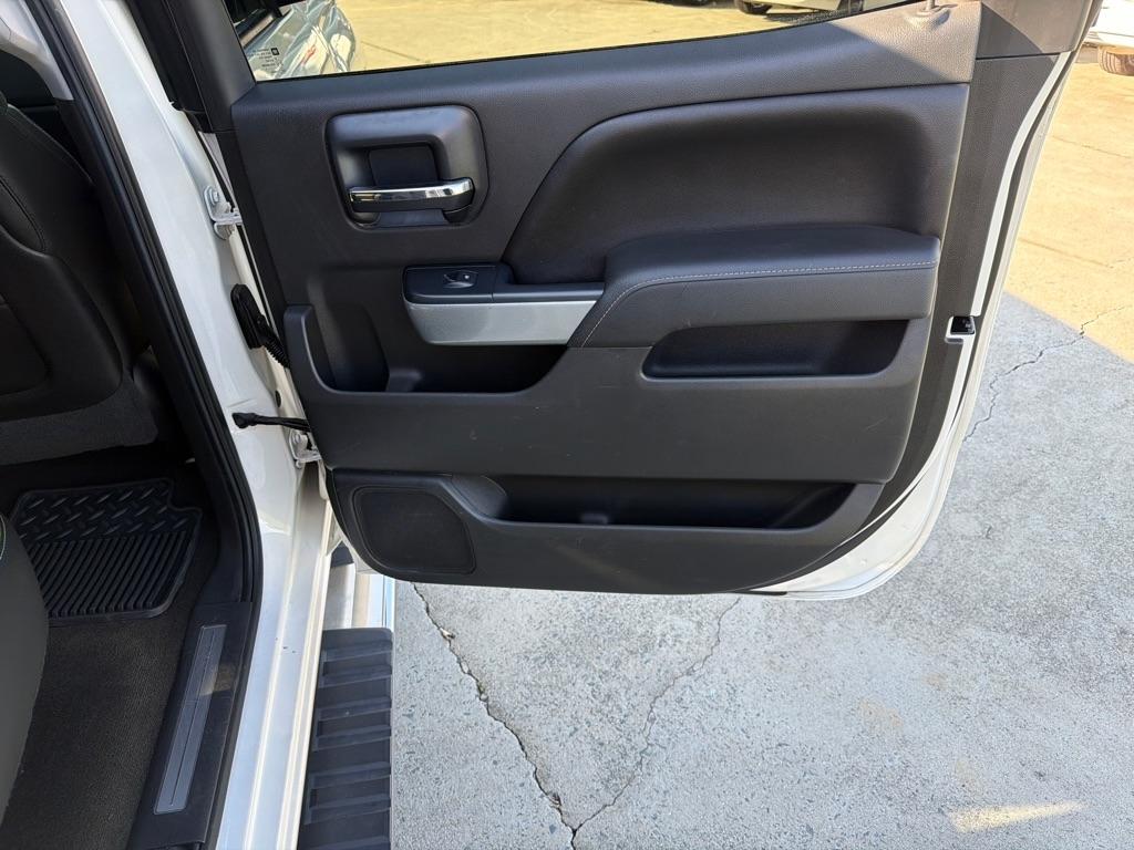 Chevrolet Silverado 1500 4WD Crew Cab 143.5" LT w/2LT 2015